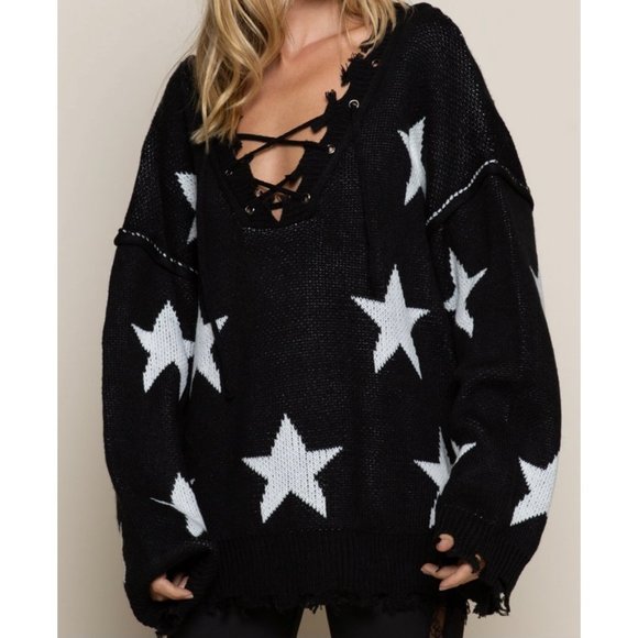 The Wild Clover Sweaters - 1 LEFT! I SEE STARS BLACK & WHITE KNIT SWEATER